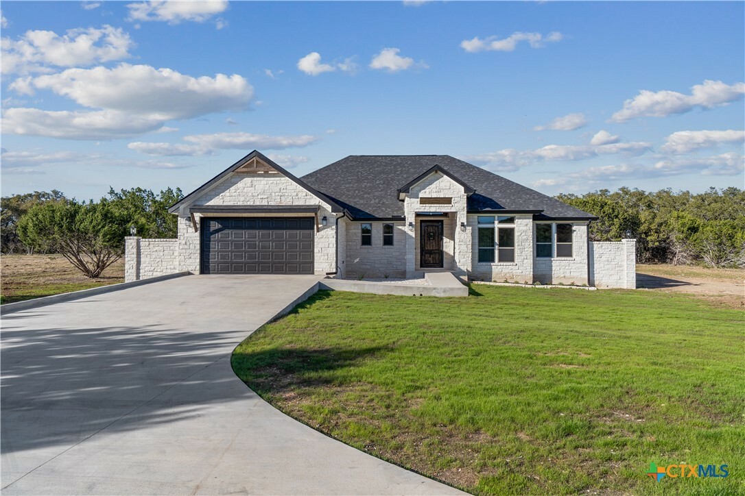 Property Photo: 122 Liberty Bell Lane TX 78623