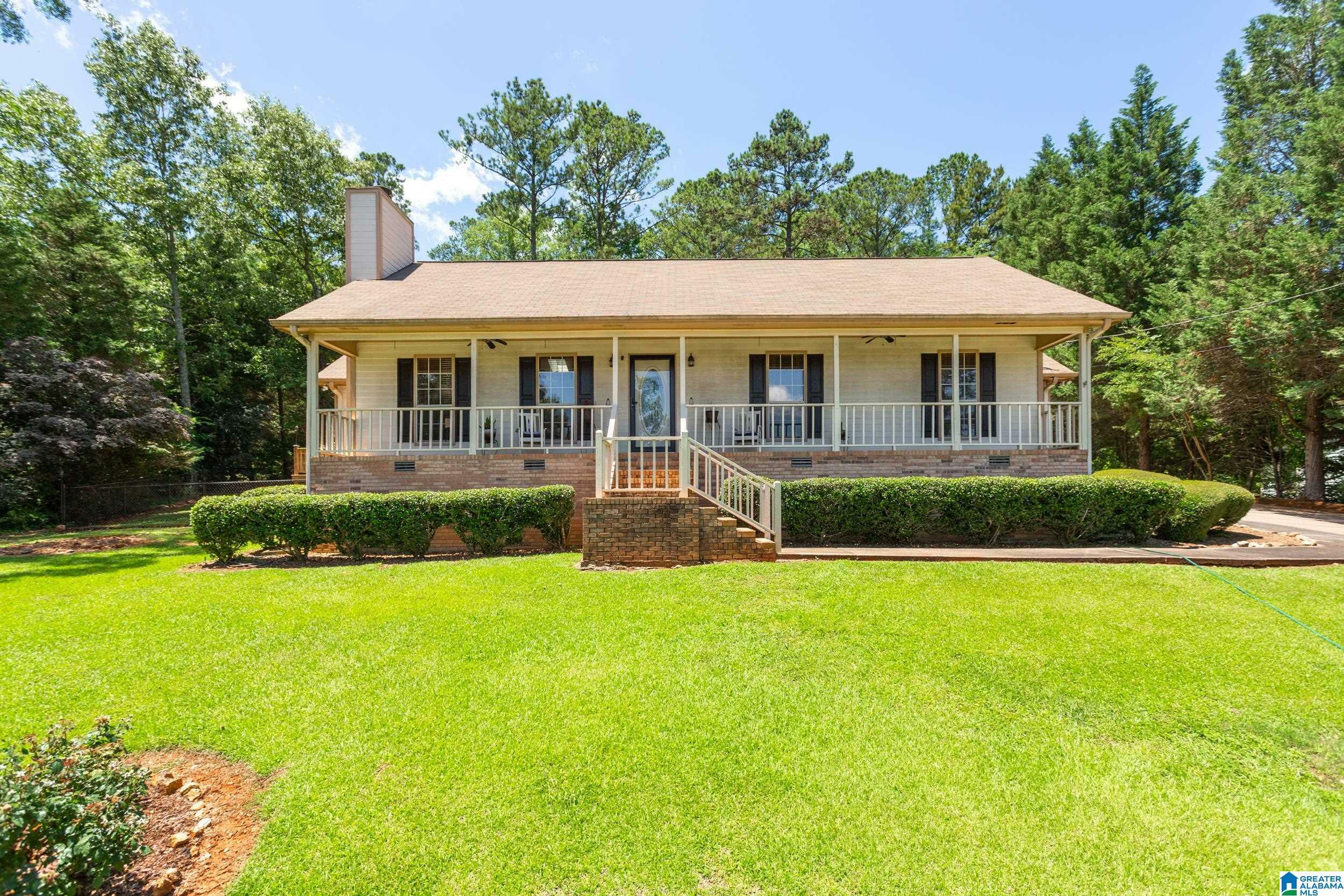 Property Photo: 1015 Lock 4 Road AL 35135