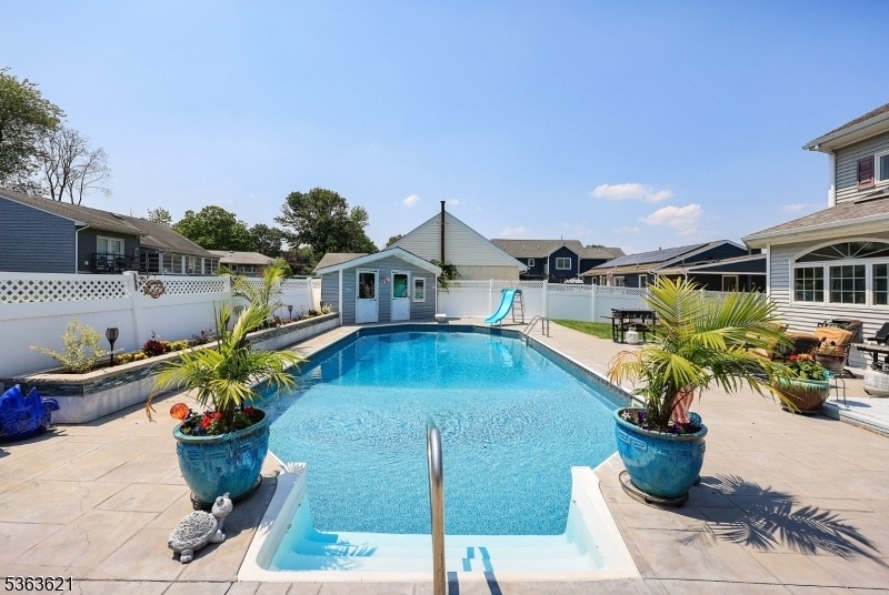 Property Photo:  44 Shetland Dr  NJ 07066 