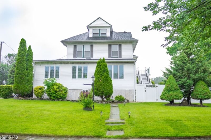Property Photo:  404 Walnut St  NJ 07204 