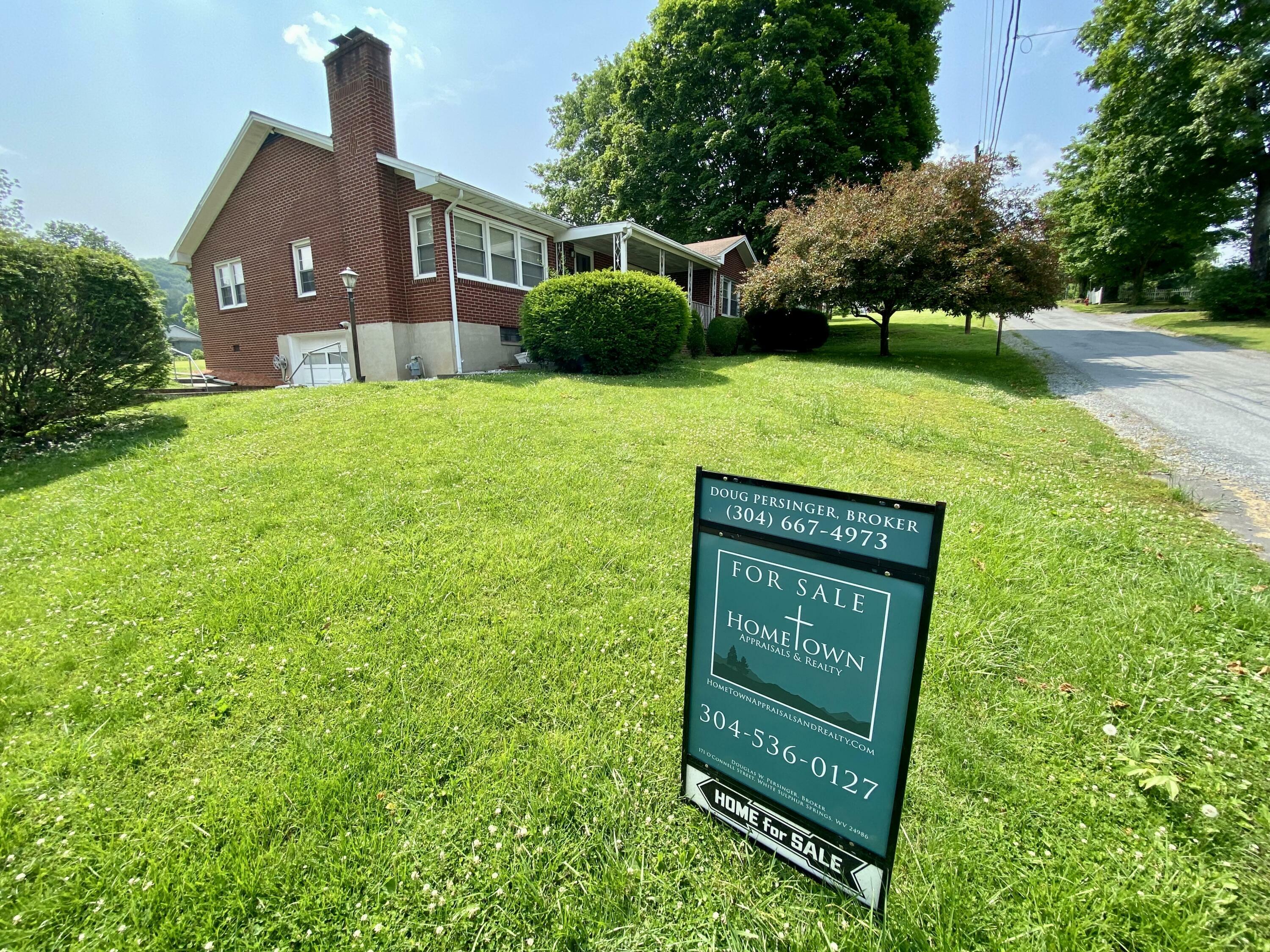 Property Photo: 157 Walker St WV 24970