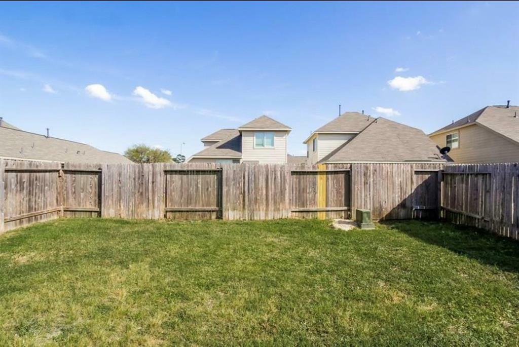 Property Photo: 2527 Kiplands Way Drive TX 77014
