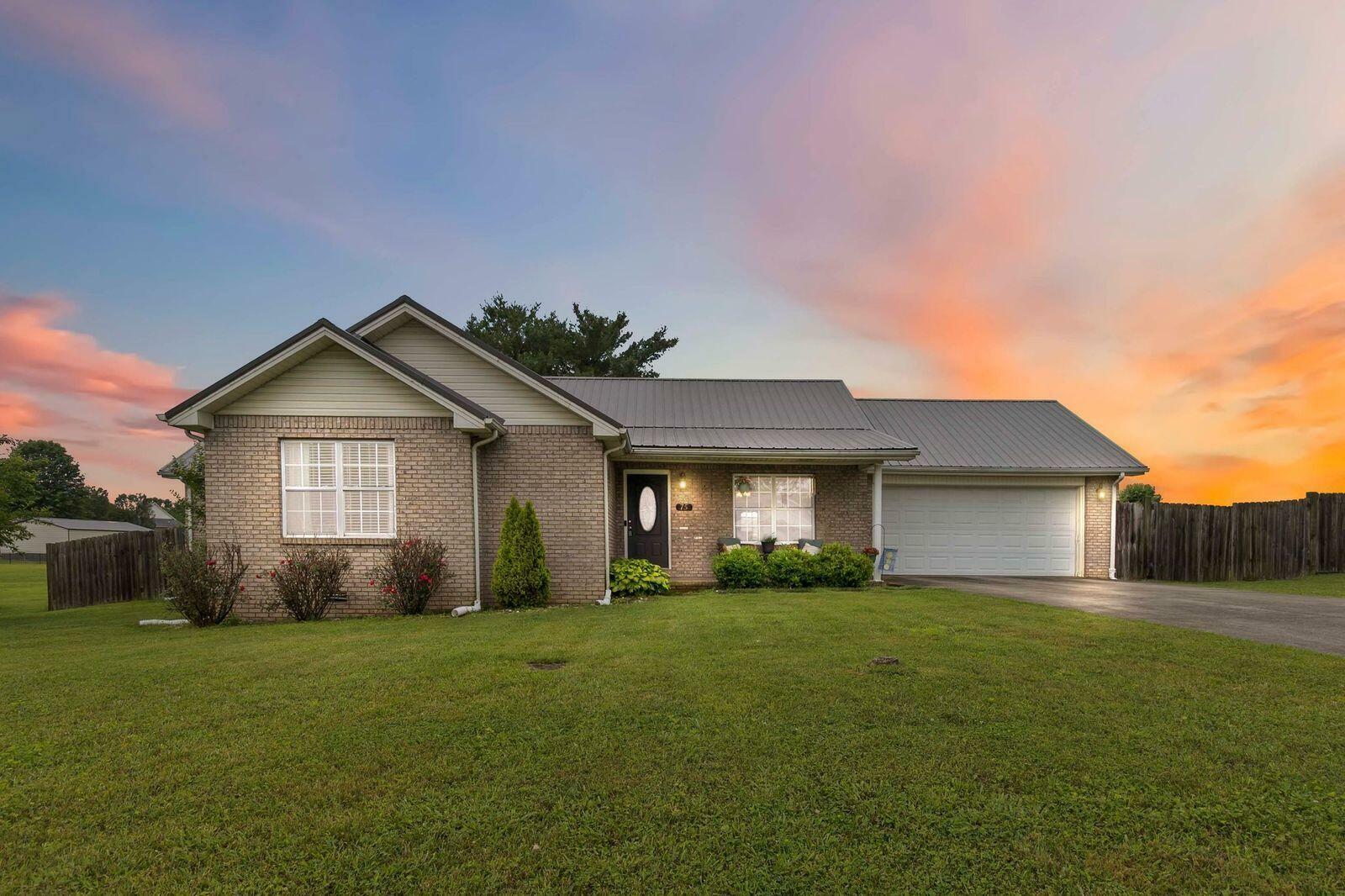Property Photo: 75 Waterford Way KY 42501