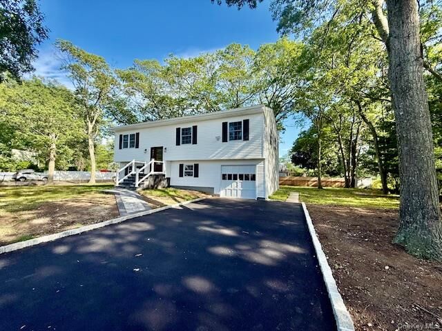 30 7th Street  Holbrook NY 11741 photo