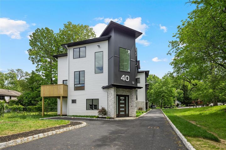 Property Photo: 40 Singer Avenue 201 NY 10977