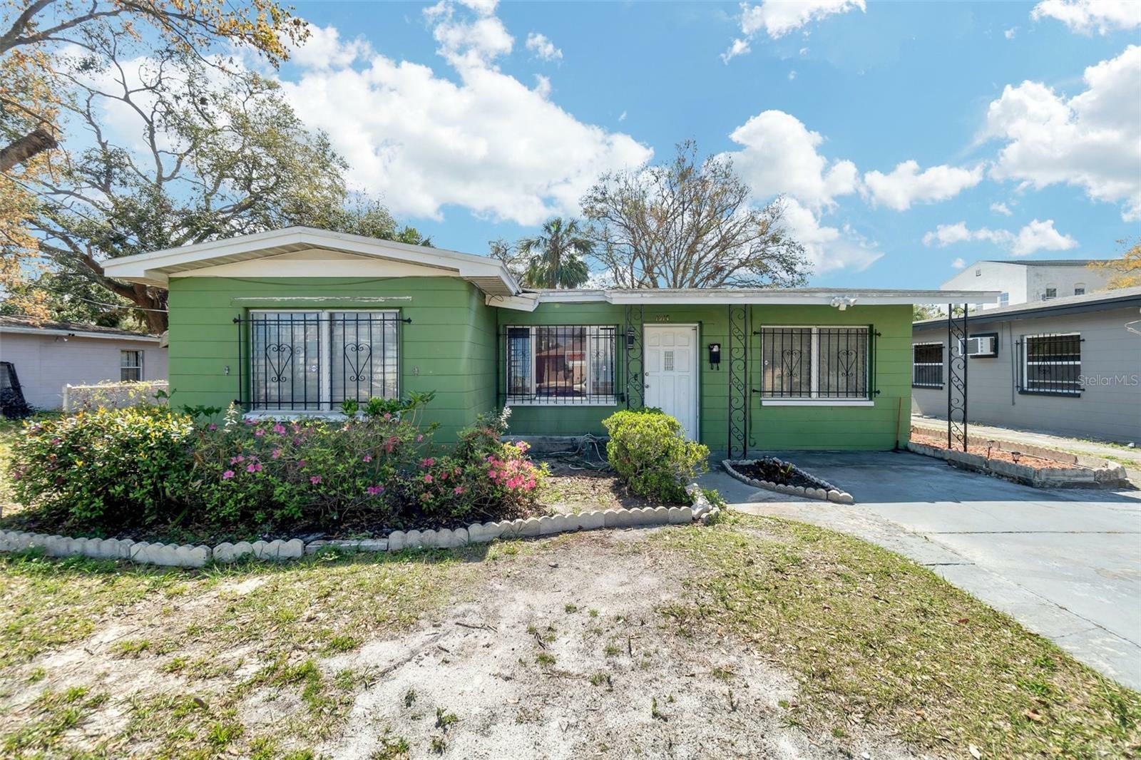 1914 W Walnut Street  Tampa FL 33607 photo
