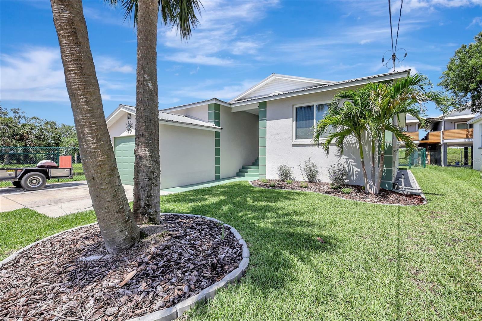 Property Photo: 6603 S Juanita Street FL 33616