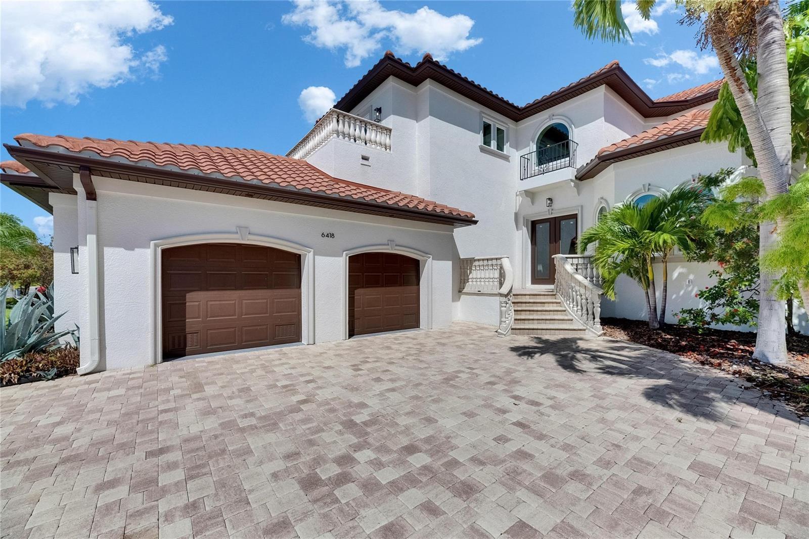 Property Photo: 6418 Bright Bay Court FL 33572