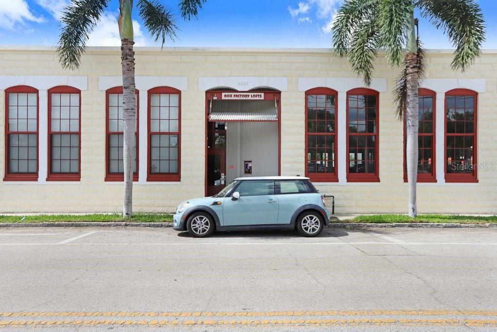 Property Photo: 2001 E 2nd Avenue 37 FL 33605