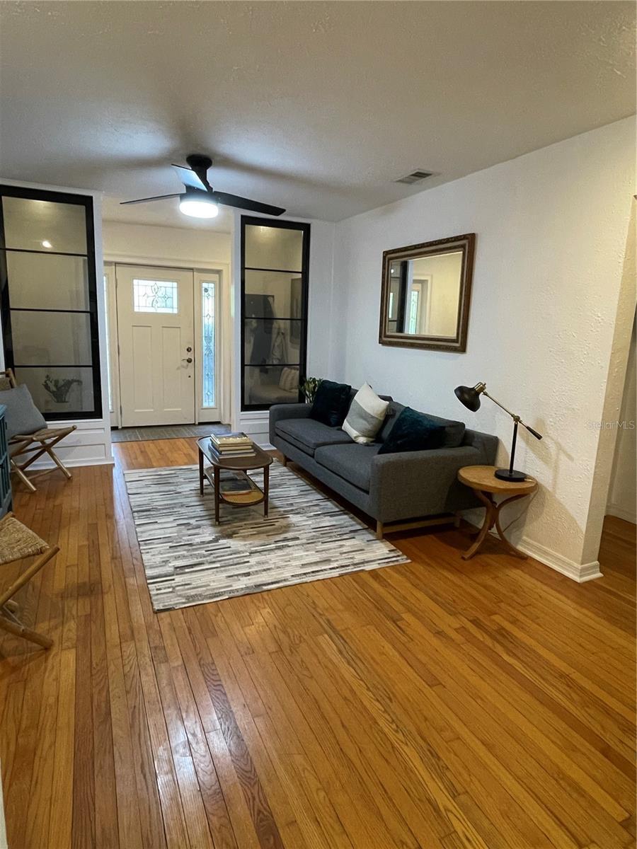 Property Photo: 162 Orange Place FL 32751