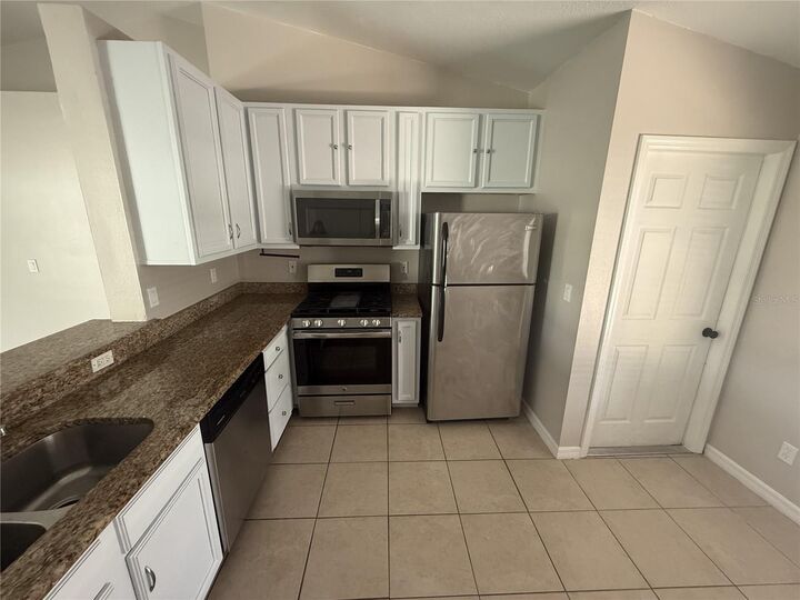 Property Photo:  15318 Margaux Drive  FL 34714 