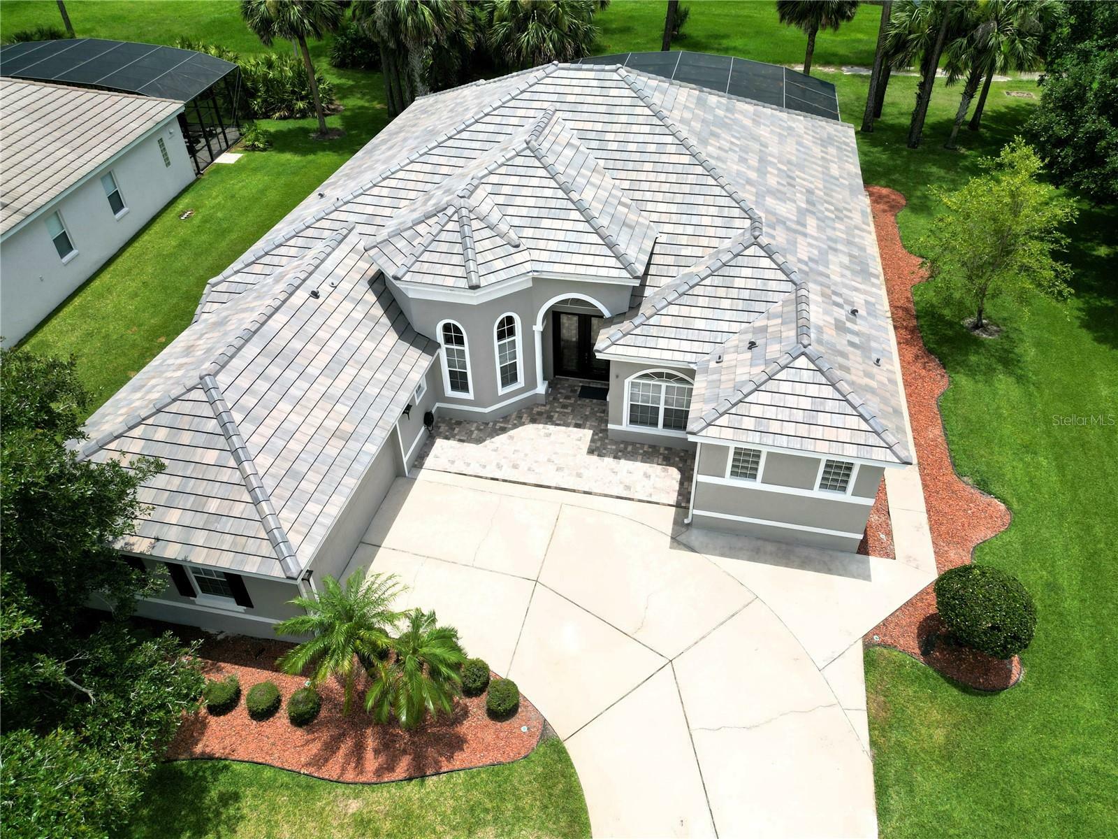 Property Photo: 1441 Foxtail Court FL 32746