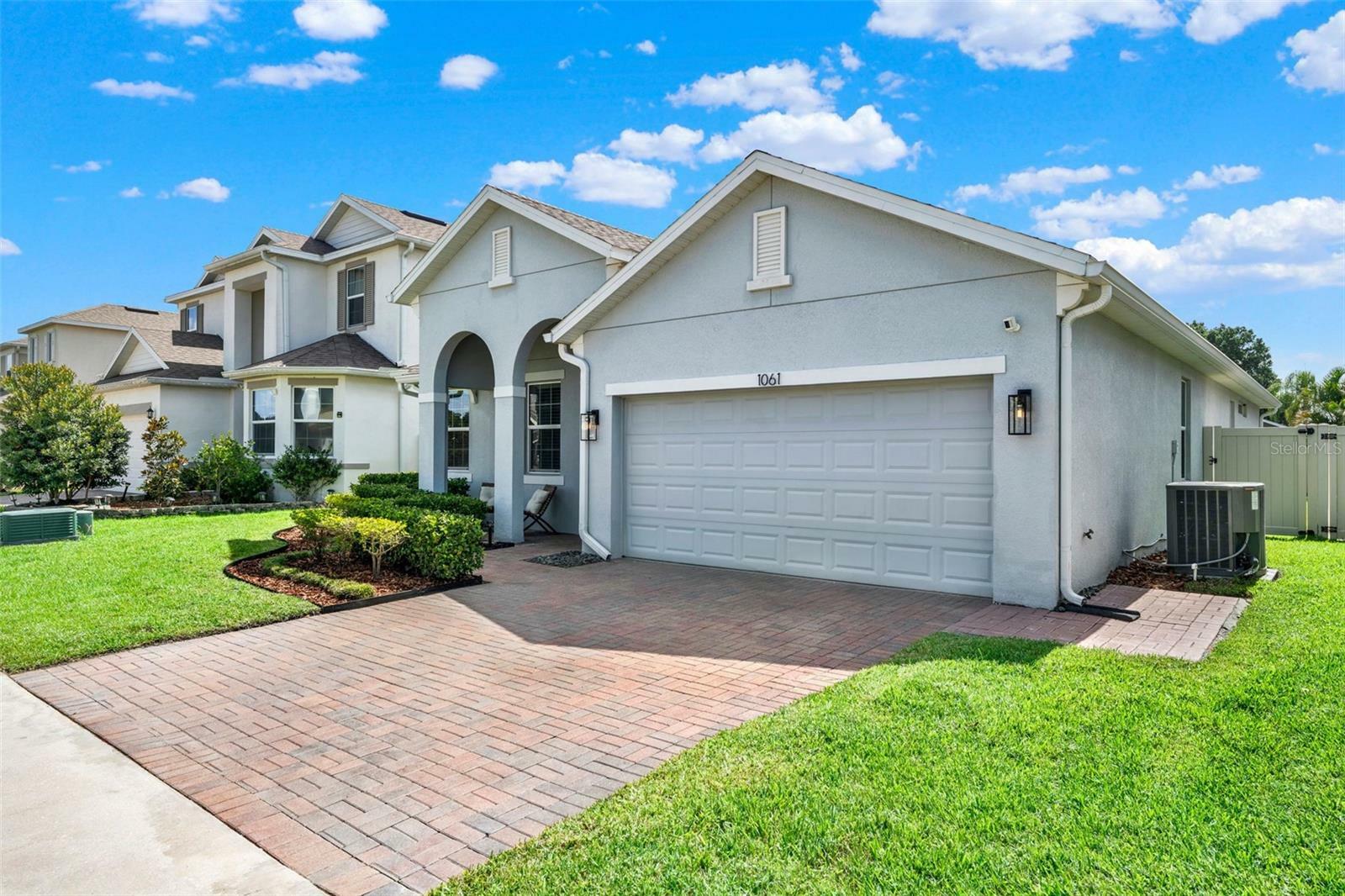 Property Photo: 1061 Castlevecchio Loop FL 32825