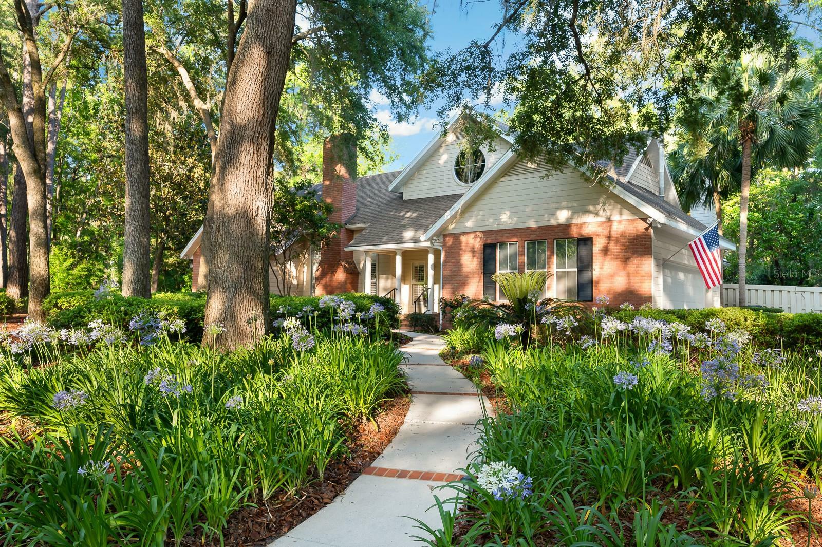 Property Photo: 4319 SW 86th Way FL 32608