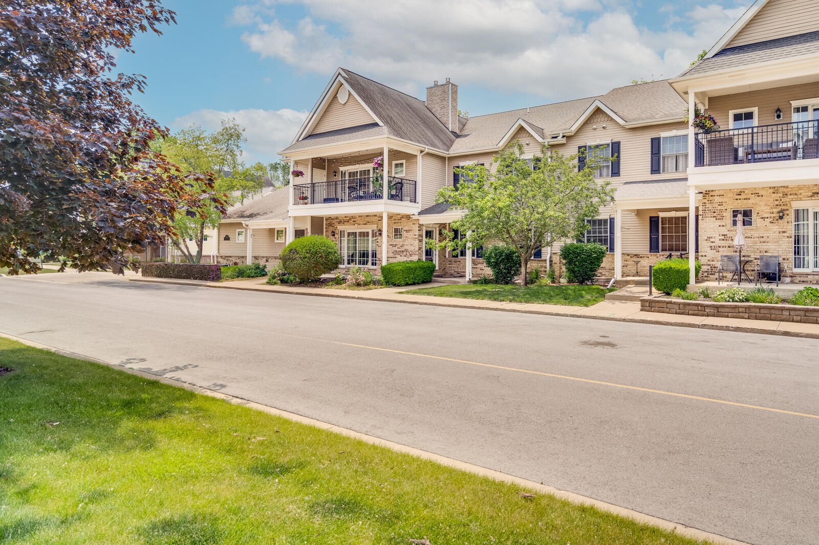Property Photo: 7942 Williamsburg Ct 101 WI 53104