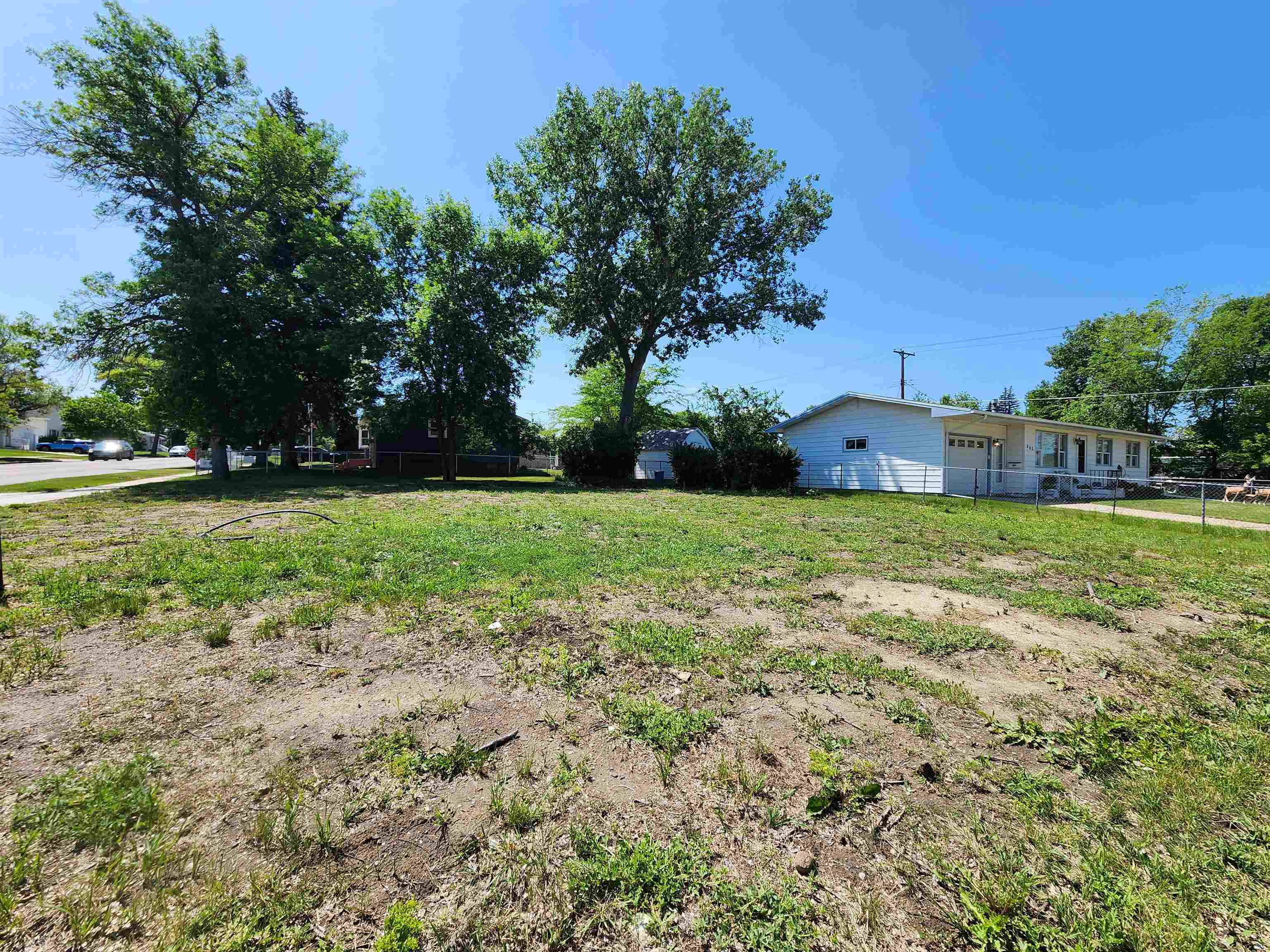 Property Photo: 1302 6th St SW ND 58701