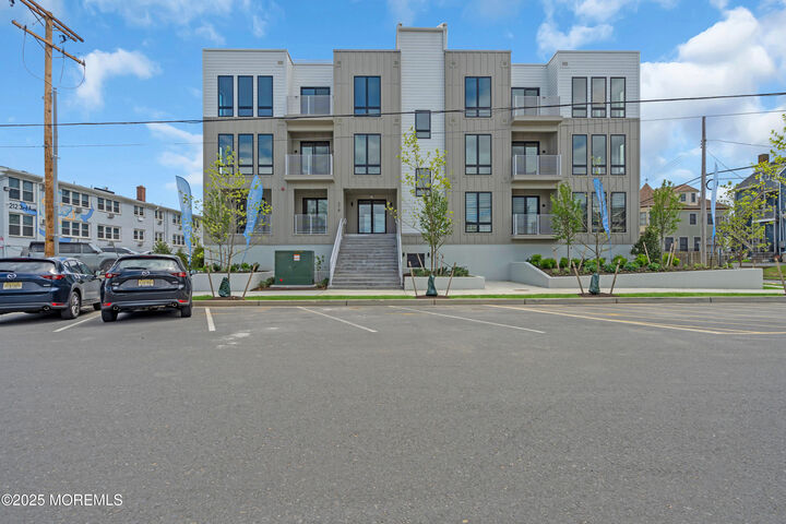 Property Photo:  218 3rd Avenue 305  NJ 07712 
