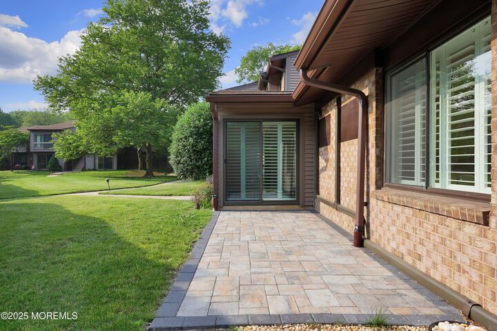 Property Photo:  20 Lexington Court  NJ 07701 