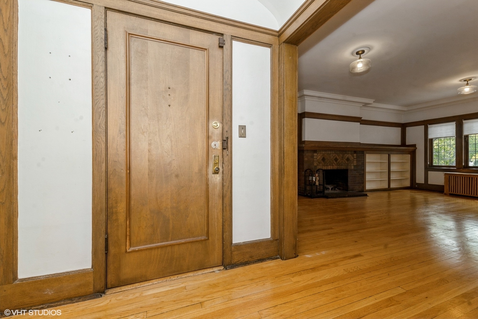 Property Photo: 5656 S Dorchester Avenue 1 IL 60637