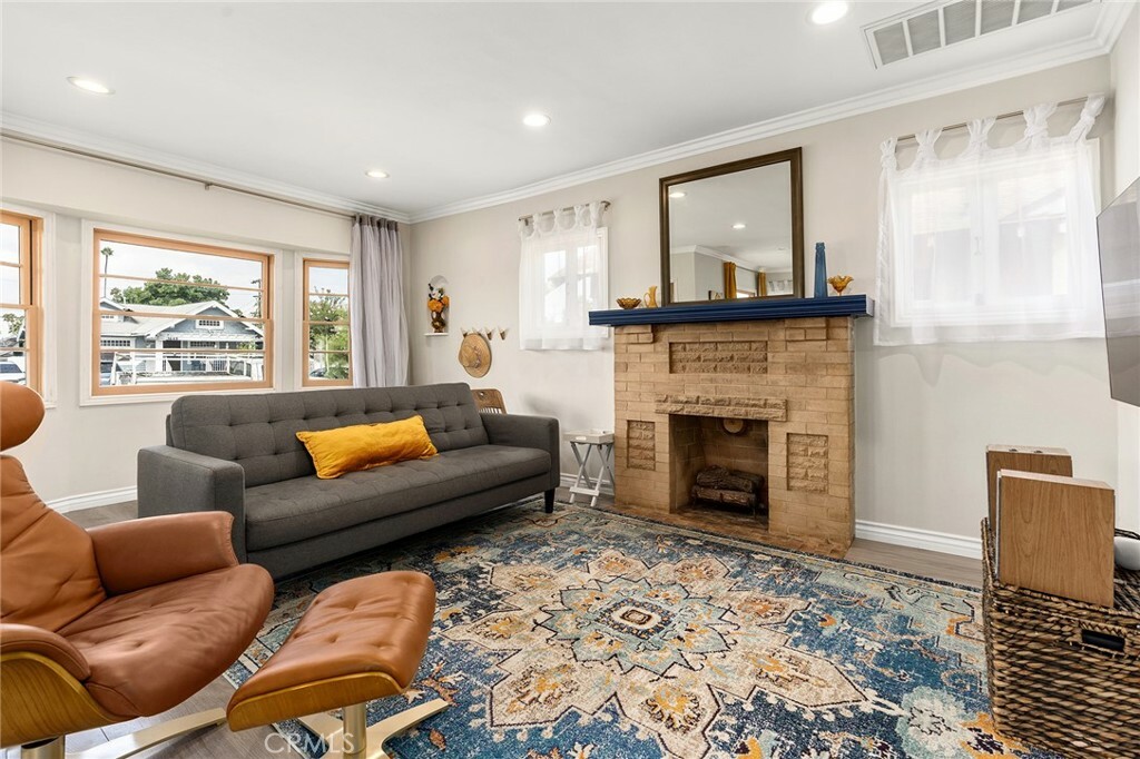 Property Photo: 3648 4th Avenue CA 90018