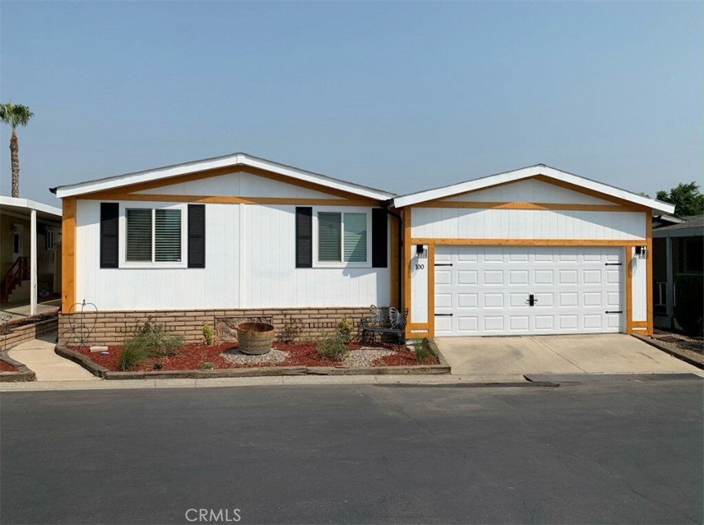 1550 Rimpau Avenue 100  Corona CA 92881 photo