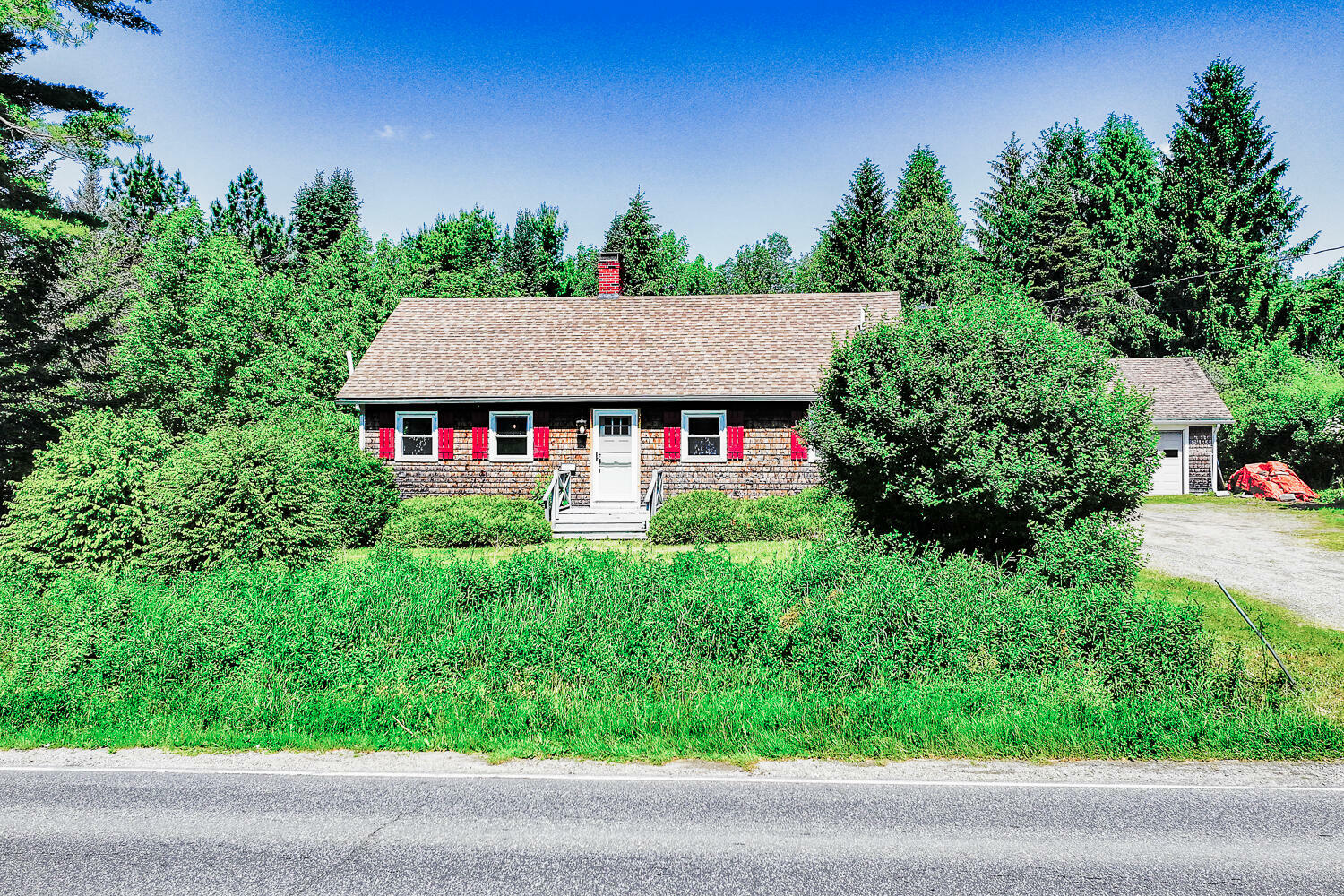 Property Photo: 221 Lincolnville Avenue ME 04915