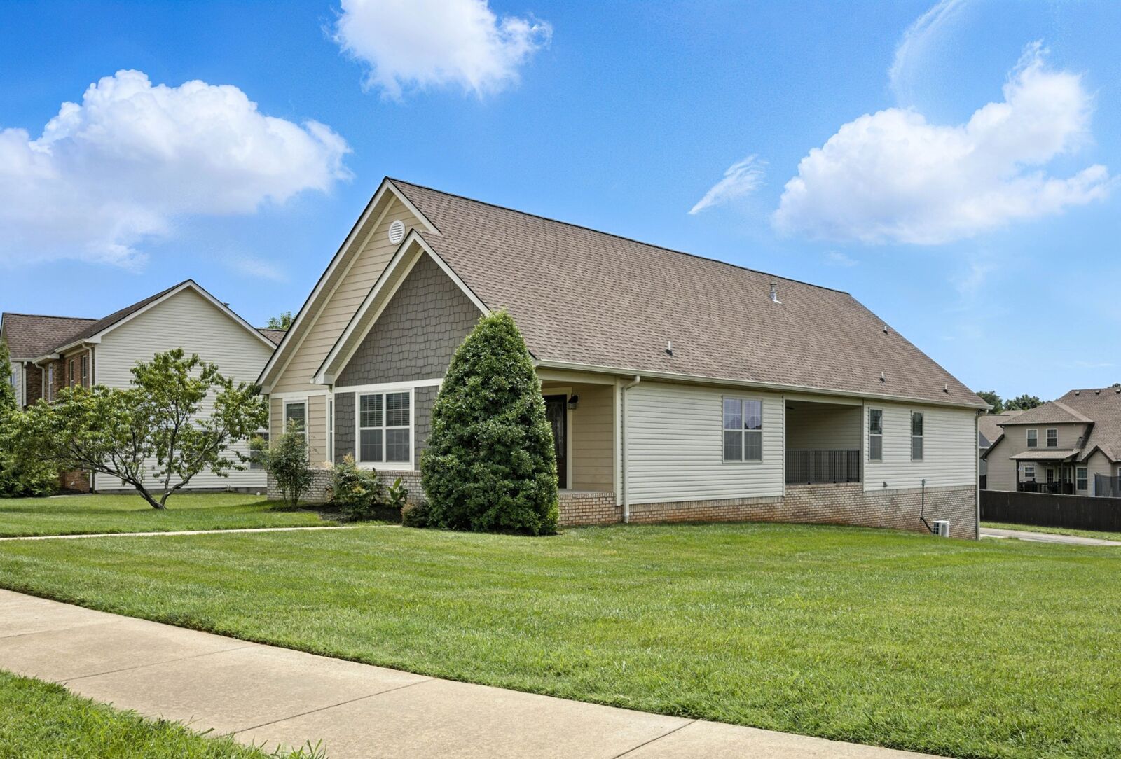Property Photo: 182 John Duke Tyler Blvd TN 37043