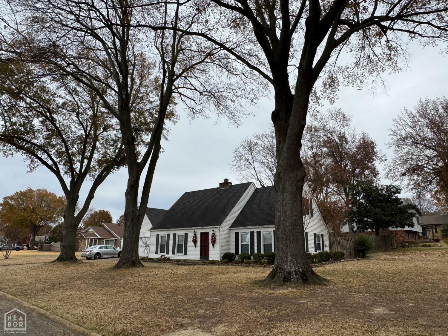 Property Photo: 2704 Greenbriar AR 72401