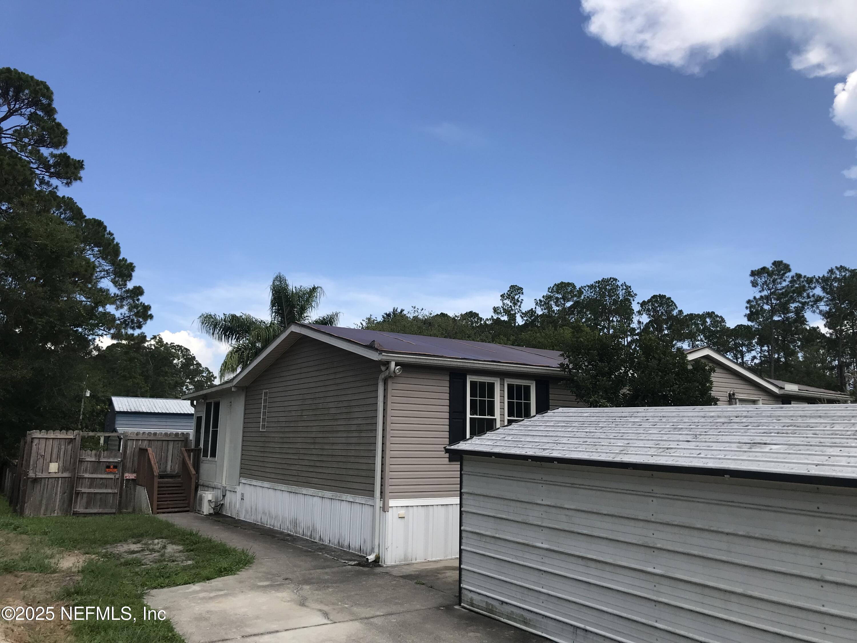 Property Photo: 220 Horse Landing Road FL 32189