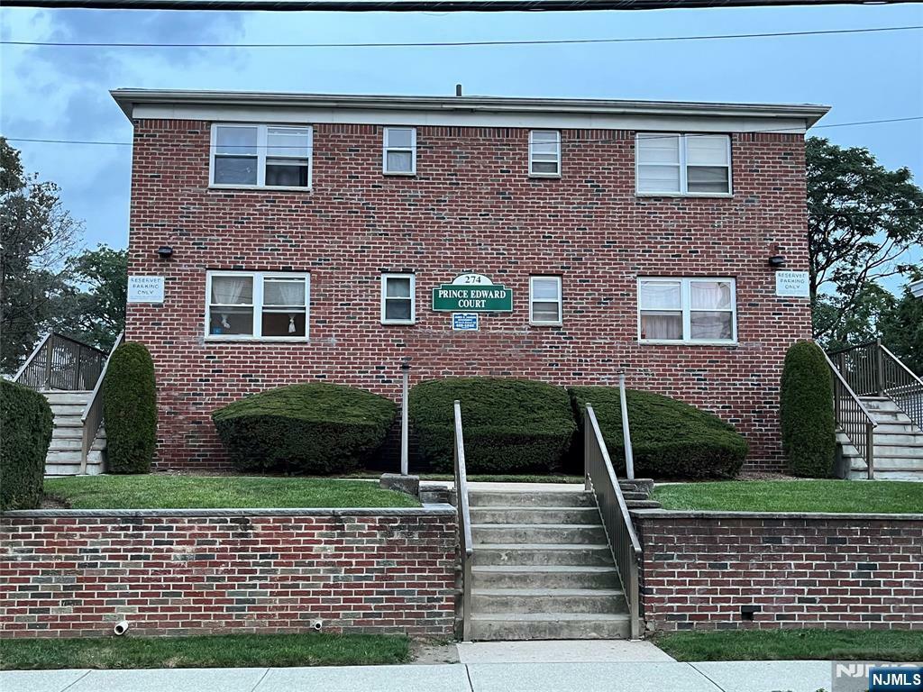 Property Photo:  274 Park Street 16  NJ 07601 