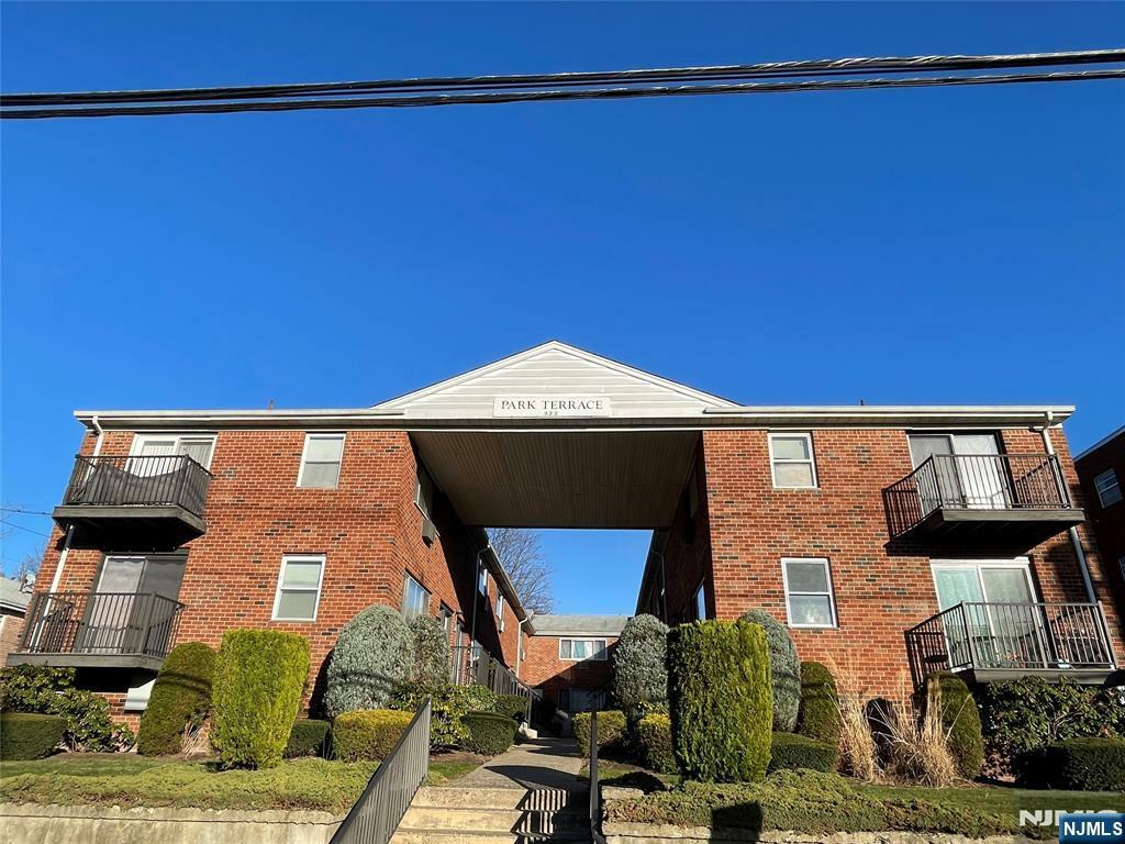 Property Photo: 322 Park Street 20 NJ 07601