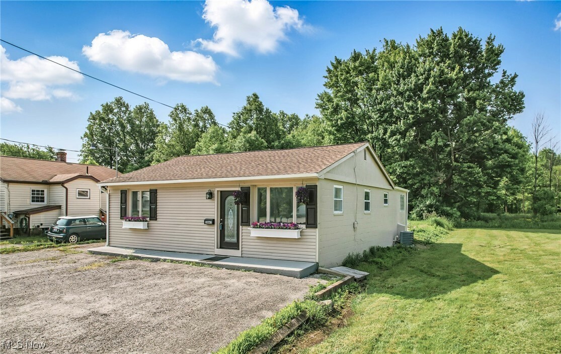 Property Photo:  10861 Mahoning Avenue  OH 44451 