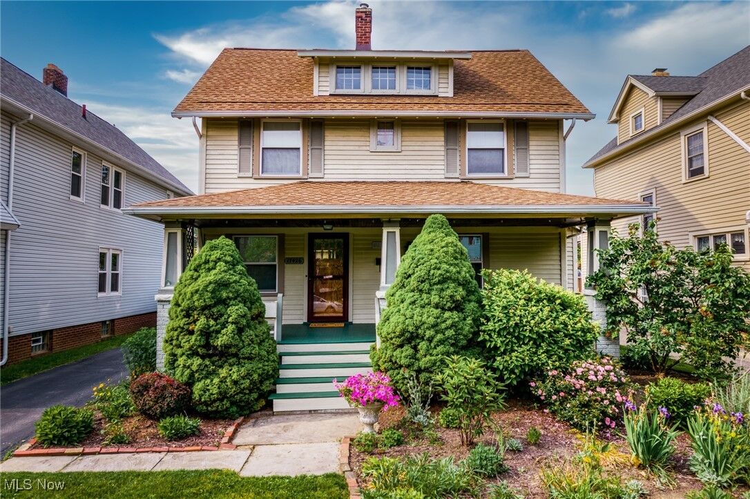Property Photo:  17426 Woodford Avenue  OH 44107 