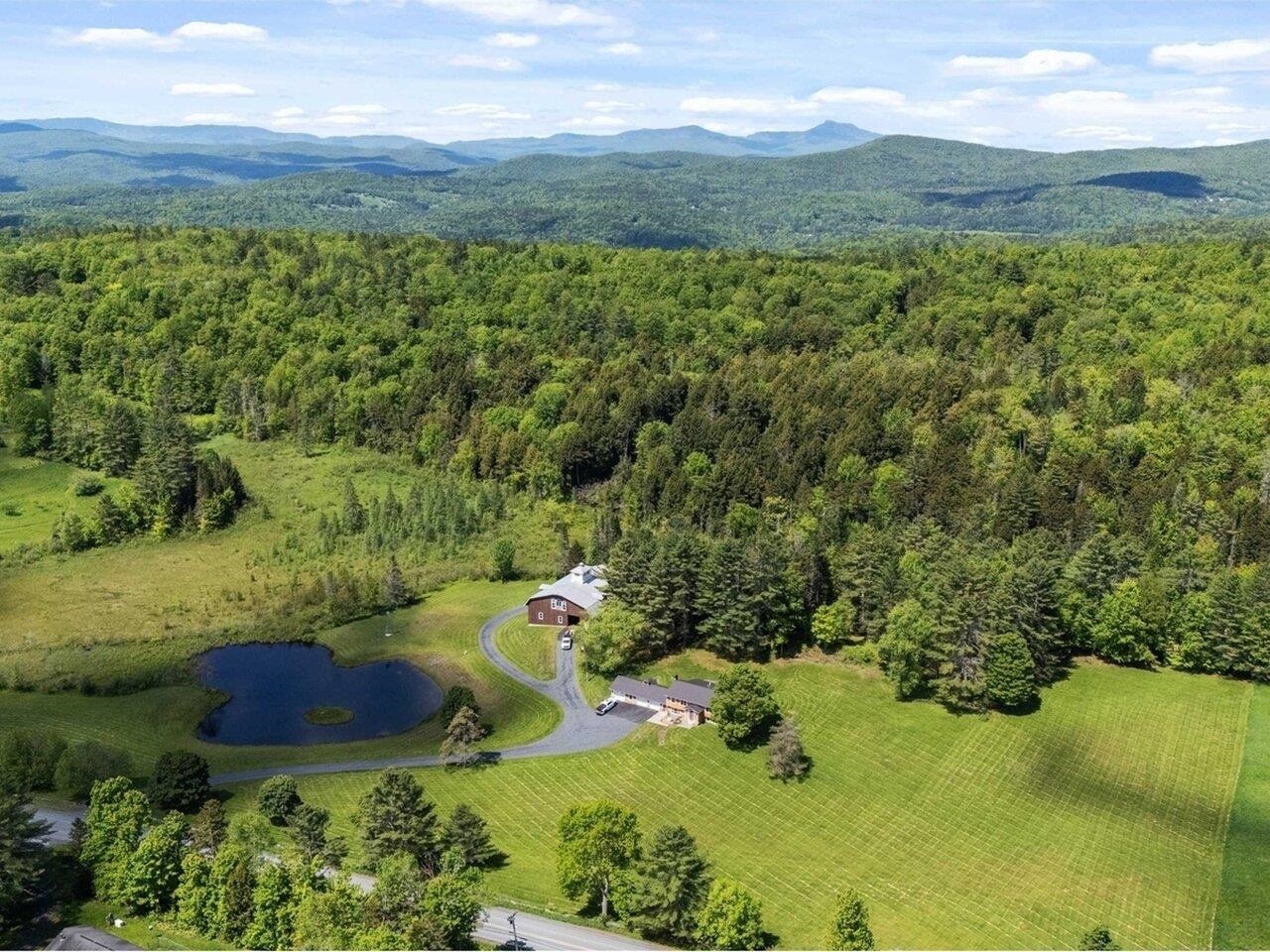 Property Photo: 1693 County Road VT 05602