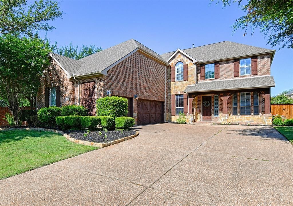 Property Photo: 2116 Alma Drive TX 76248