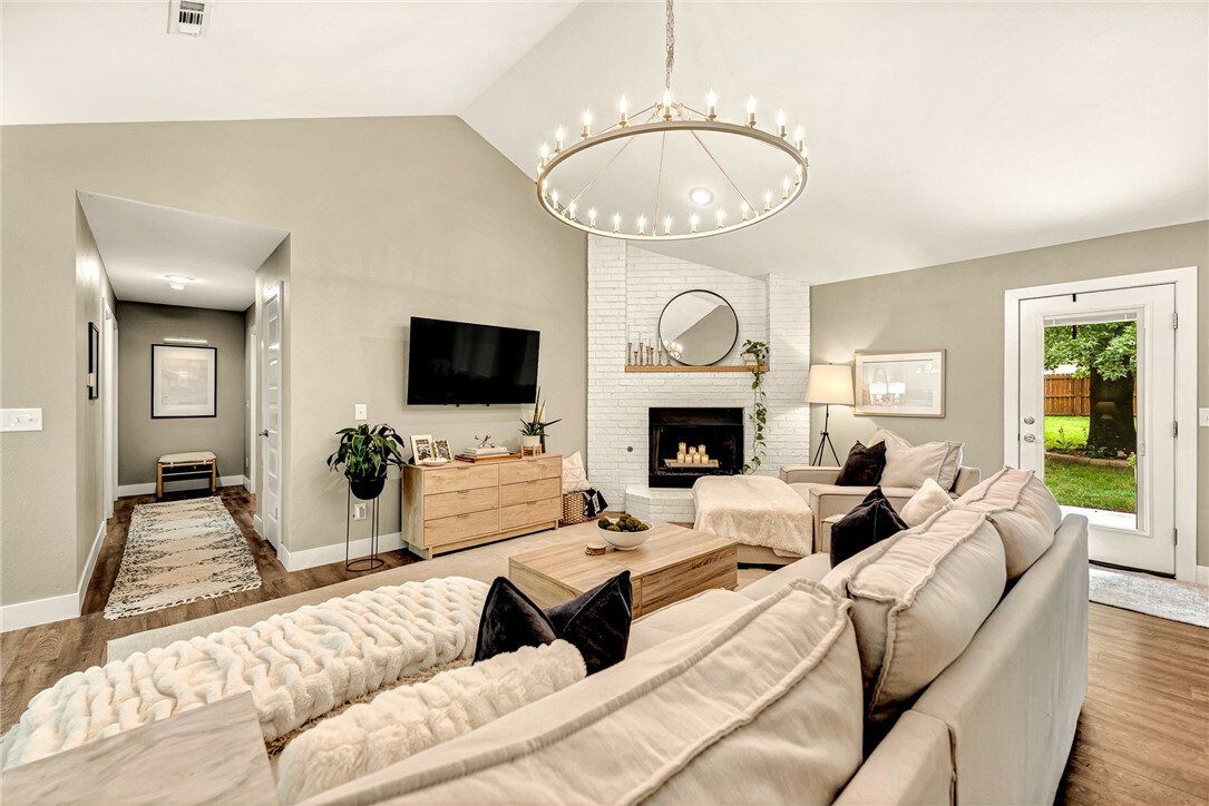 1314 N Fieldstone Avenue  Fayetteville AR 72704 photo