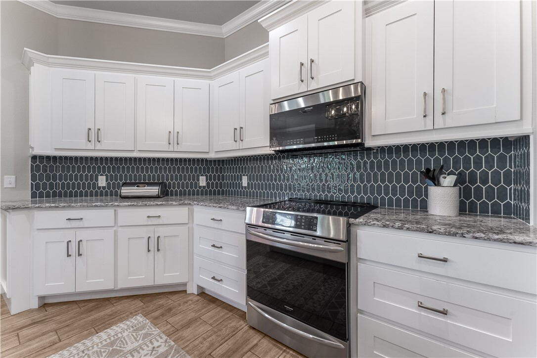 Property Photo:  6 Carole Rae Lane  AR 72714 
