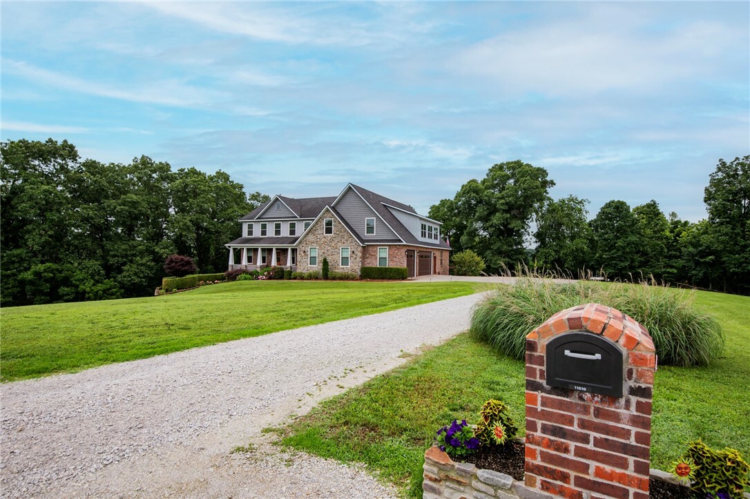 Property Photo:  11010 Meadow Lark Road  AR 72756 