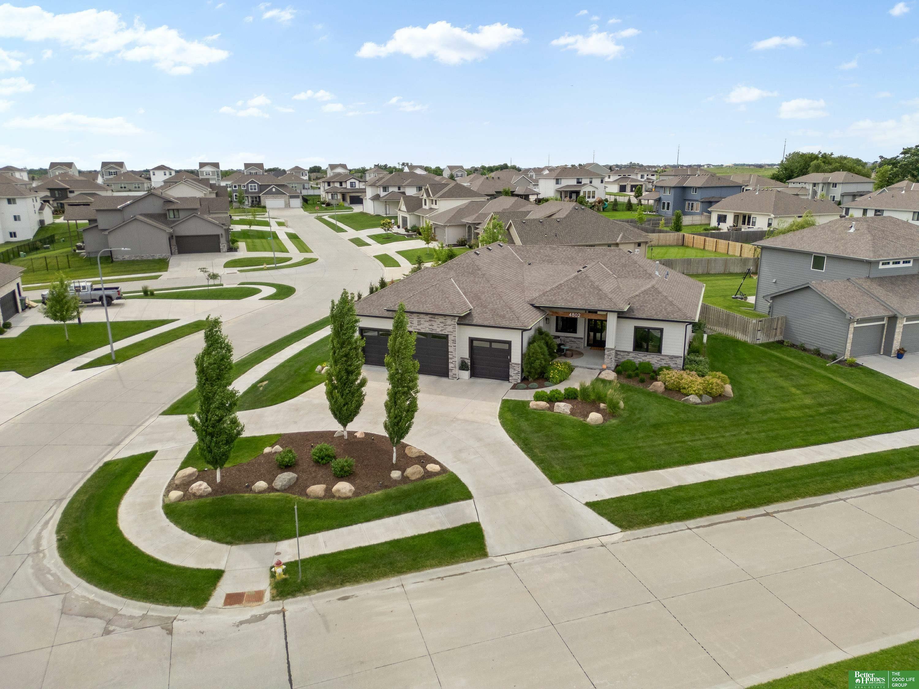Property Photo: 4802 N 187th Avenue NE 68022