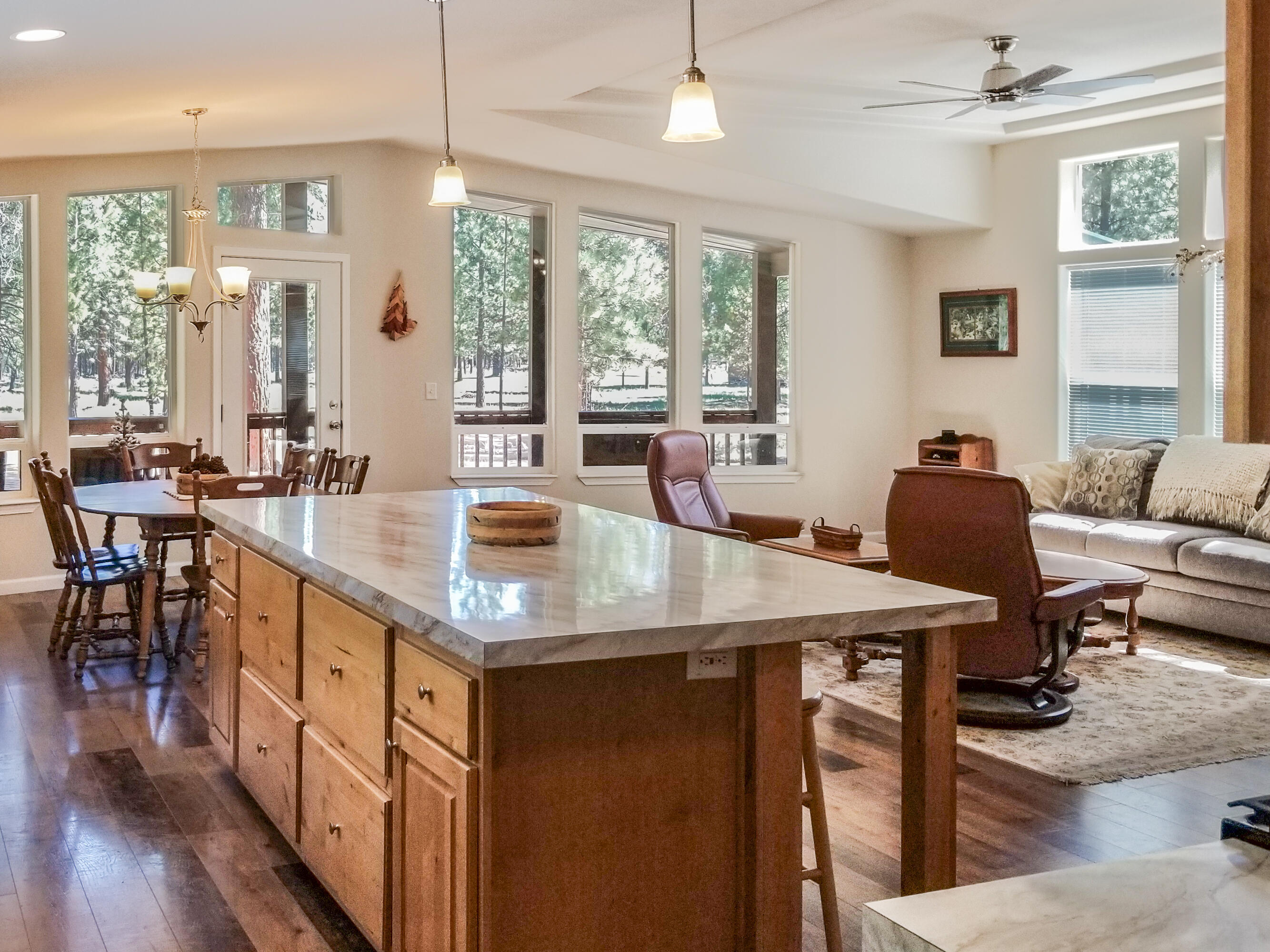 Property Photo: 1879 Iron Wheel Court OR 97739