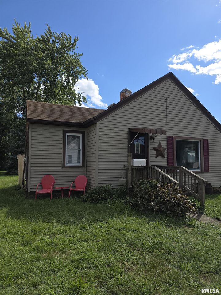 Property Photo: 441 W Avenue E IL 61542