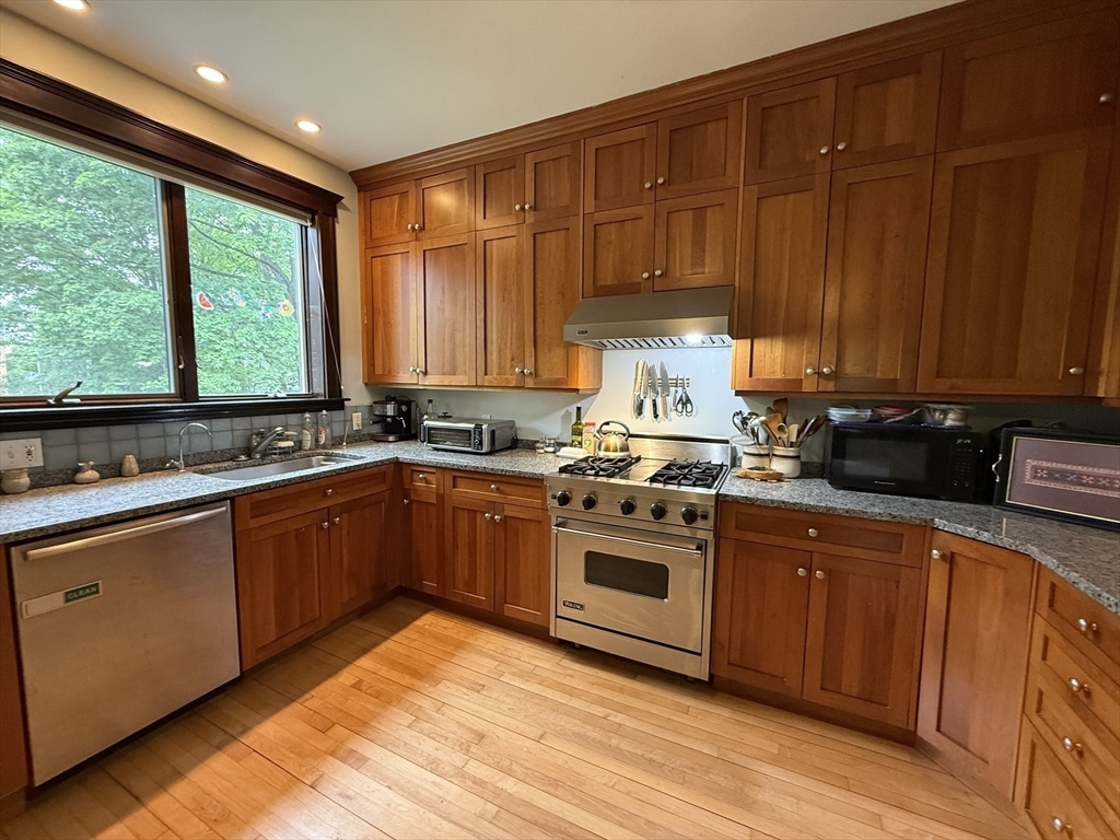 Property Photo: 40 Cushing St 40 MA 02138