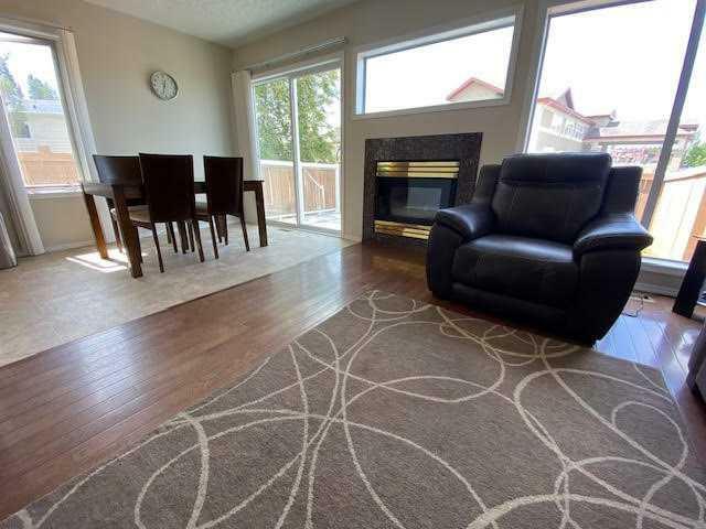Property Photo: 465 Makenny Street 11 AB T7V 1H3