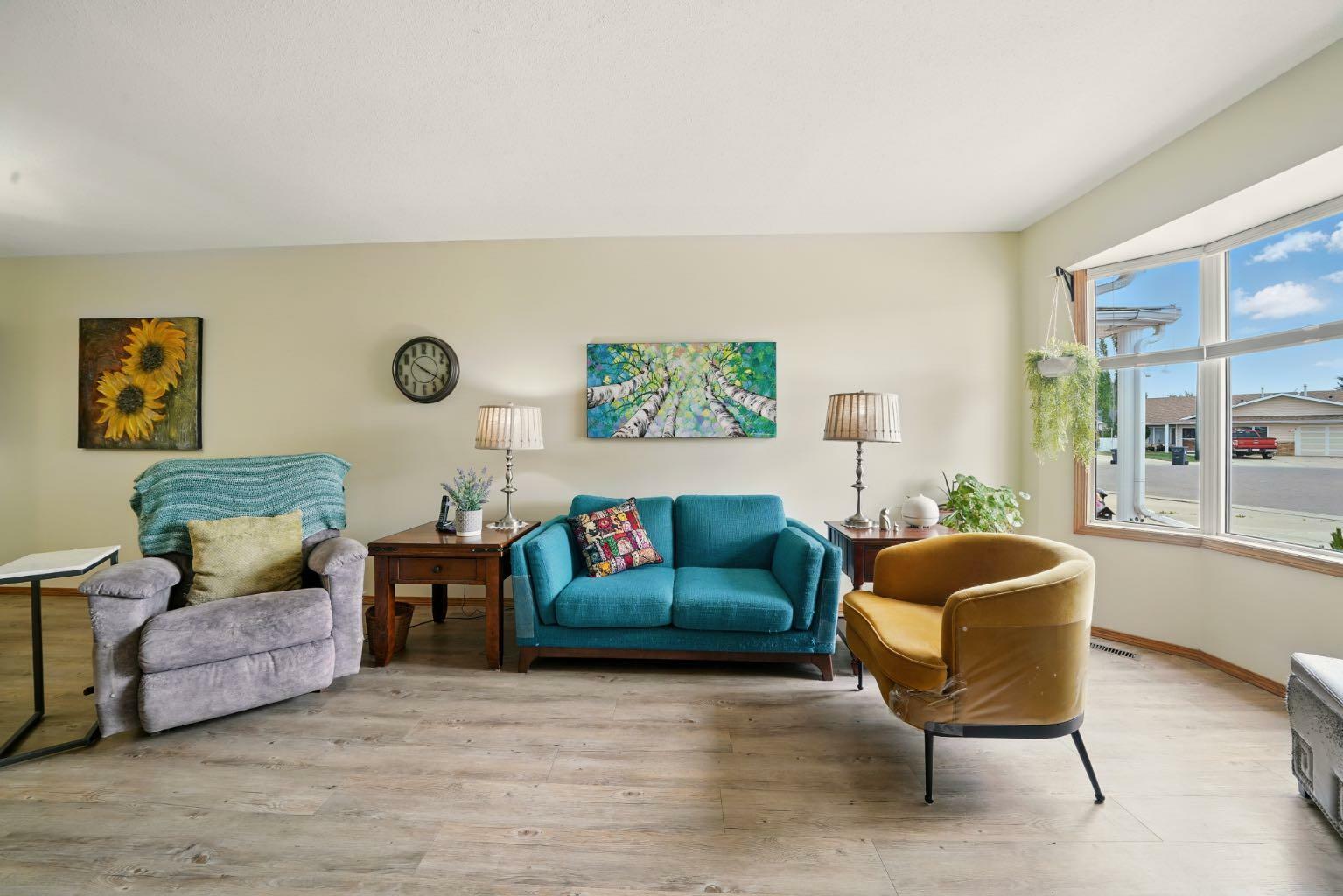 Property Photo: 38 Dale Close AB T4R 2L5