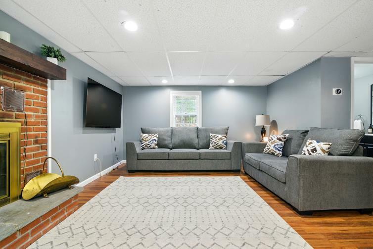 Property Photo: 1042 Middleridge Drive PA 18424