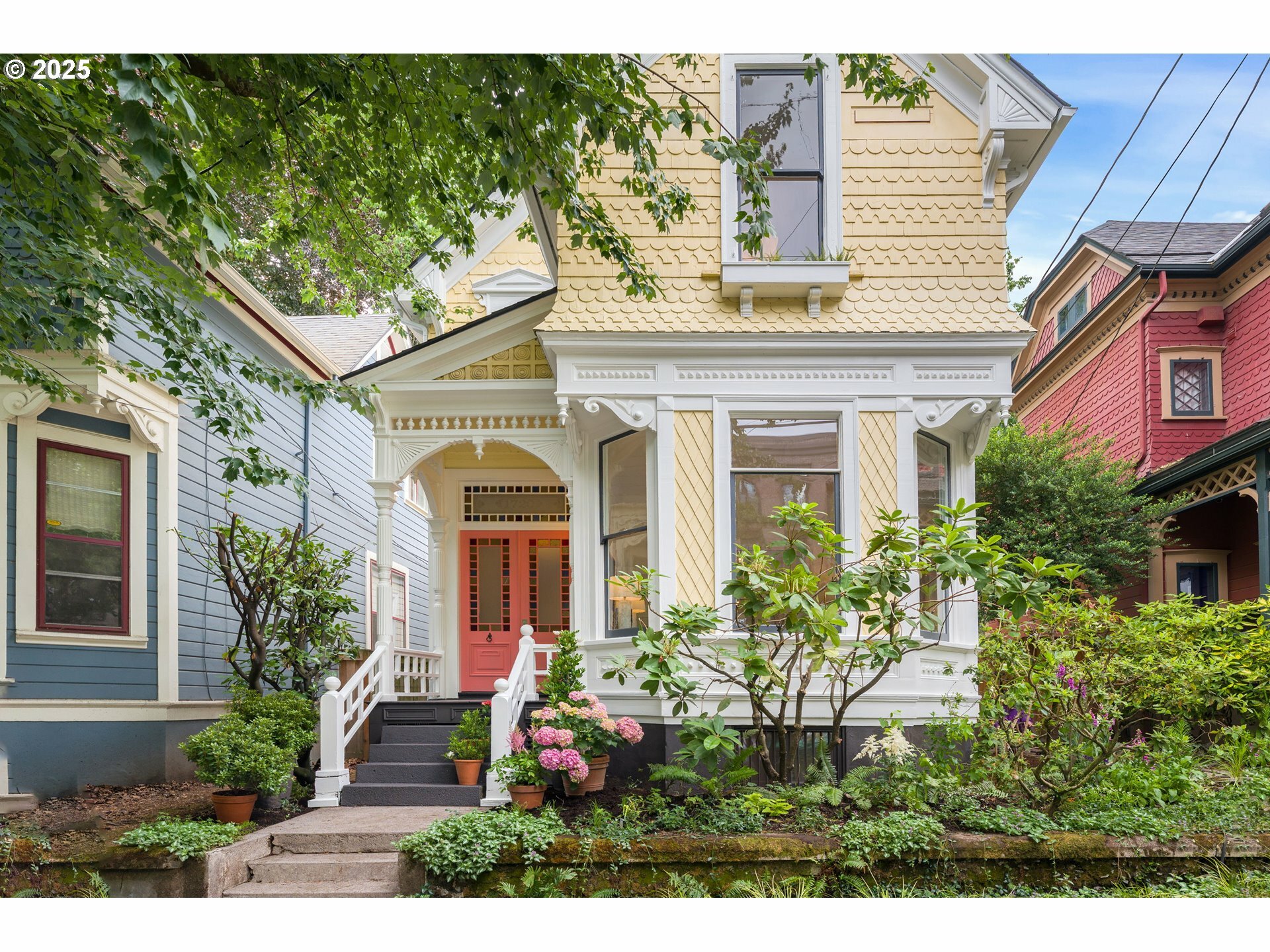 Property Photo: 1720 NW Hoyt St OR 97209