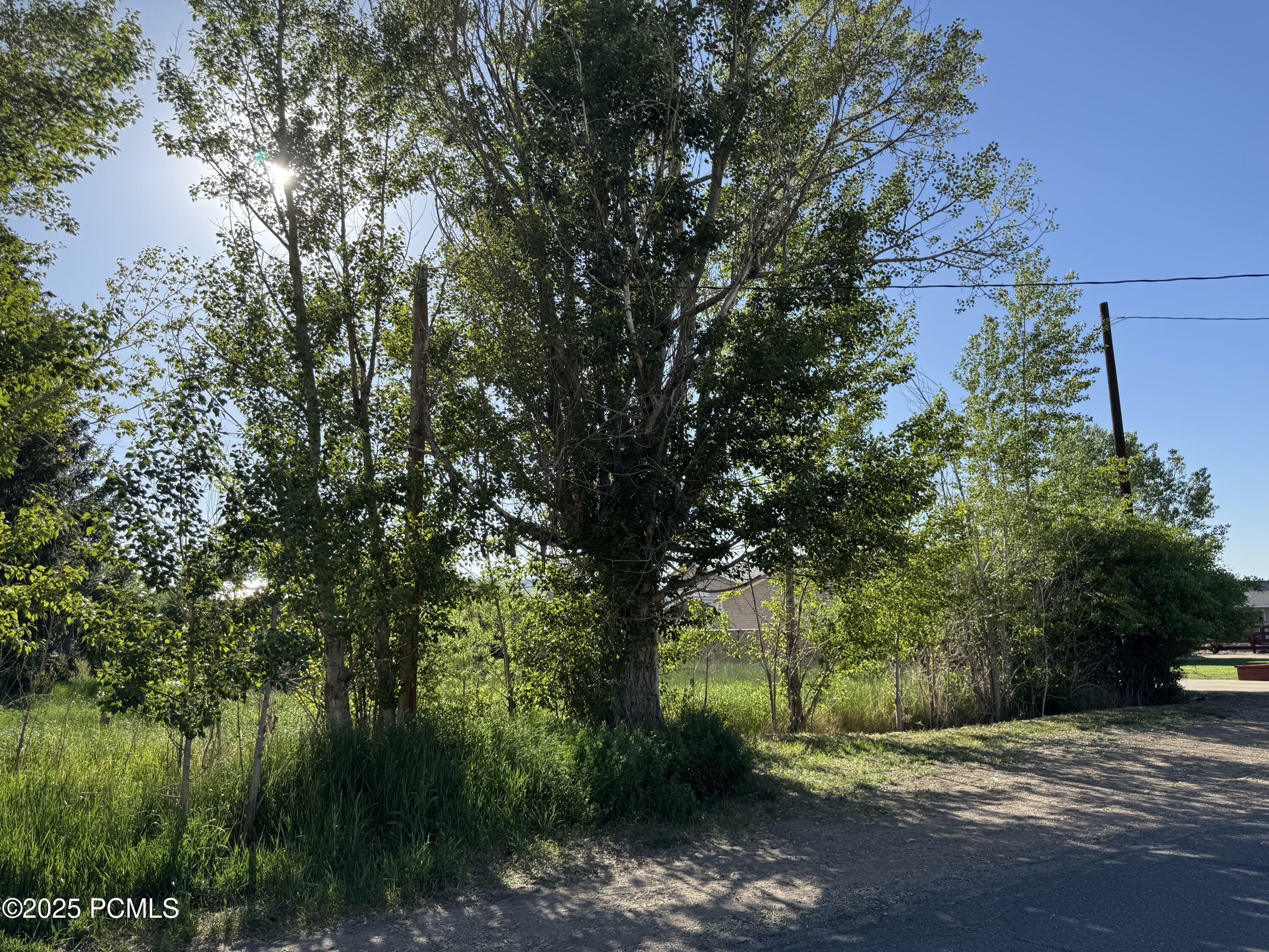 Property Photo: 123 E 200 UT 84036