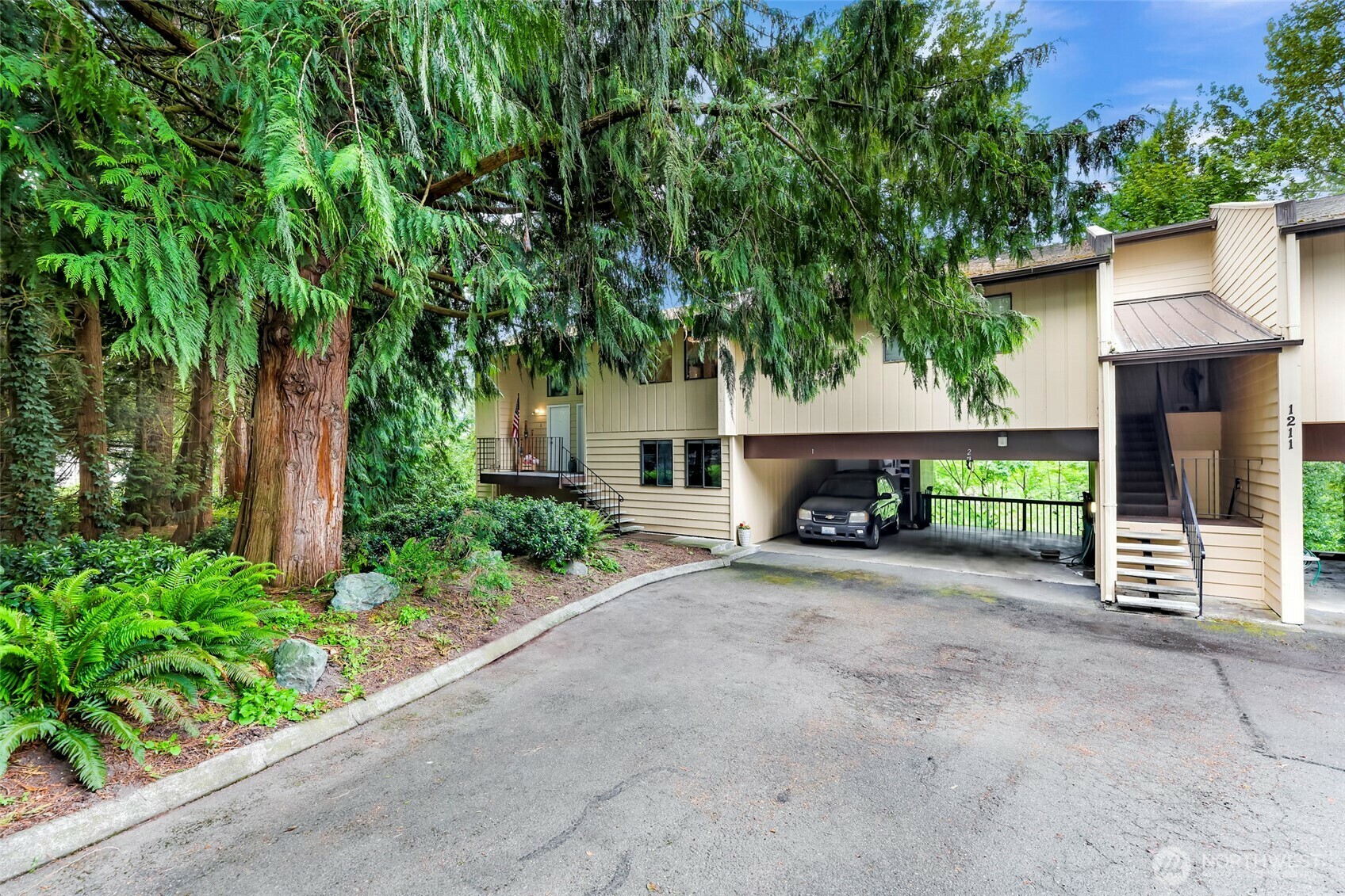 Property Photo: 1211 N 8th Street 2 WA 98273