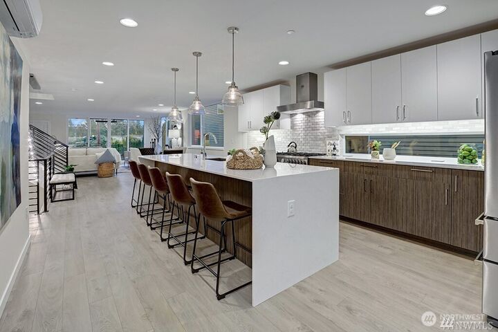 Property Photo:  8707  116th Avenue NE A  WA 98033 