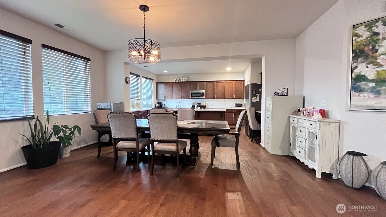 Property Photo: 32246 50th Court S WA 98001